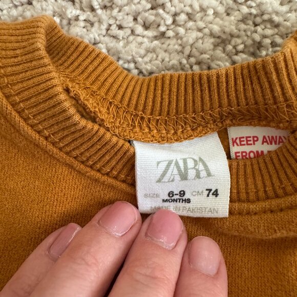 Zara Baby Sweatshirt | 6–9 Months | Hobbes + Character Print - Picture 2 of 3